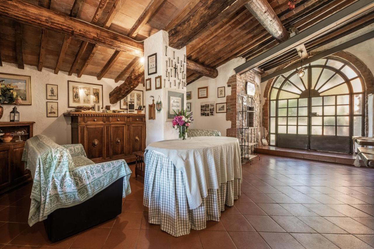 Podere La Montalla Radicofani Esterno foto